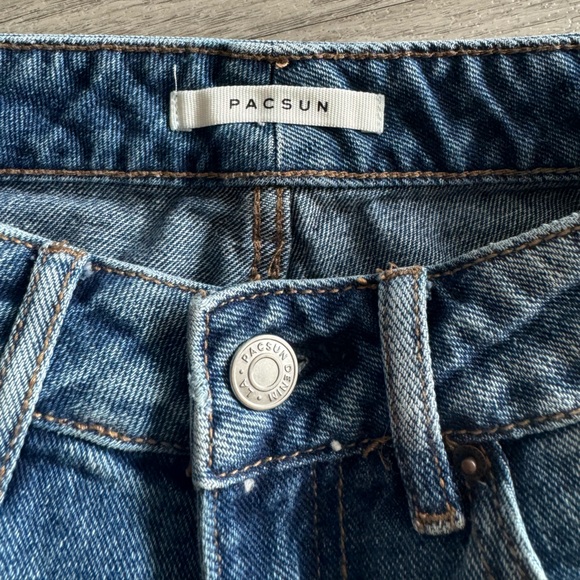 Pacsun Mom Short - Picture 3 of 4